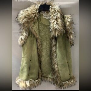 ISO Faux Fur Trimmed Olive Green Jacket